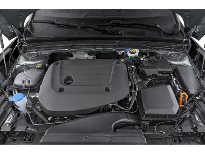 2025 Volvo XC40 B5 Core