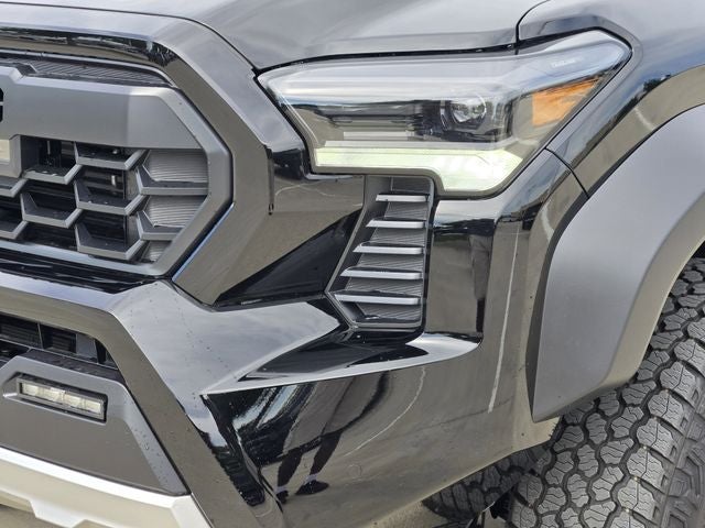 2026 Toyota Tacoma i-FORCE MAX Tacoma Trailhunter
