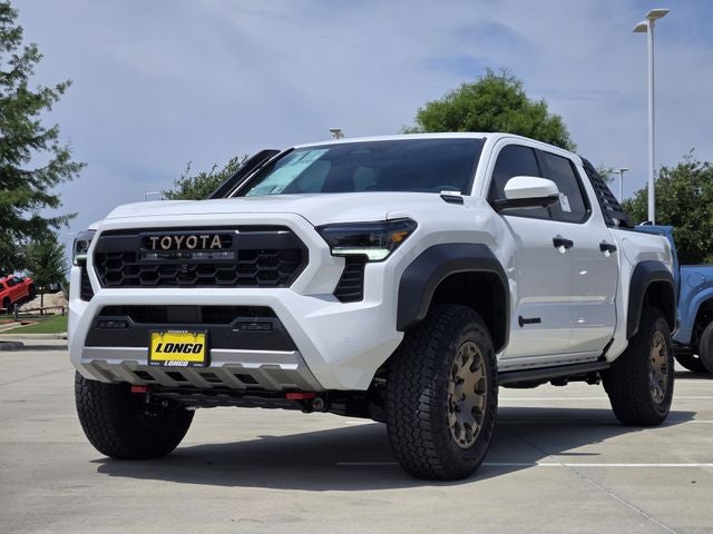 2026 Toyota Tacoma i-FORCE MAX Tacoma Trailhunter