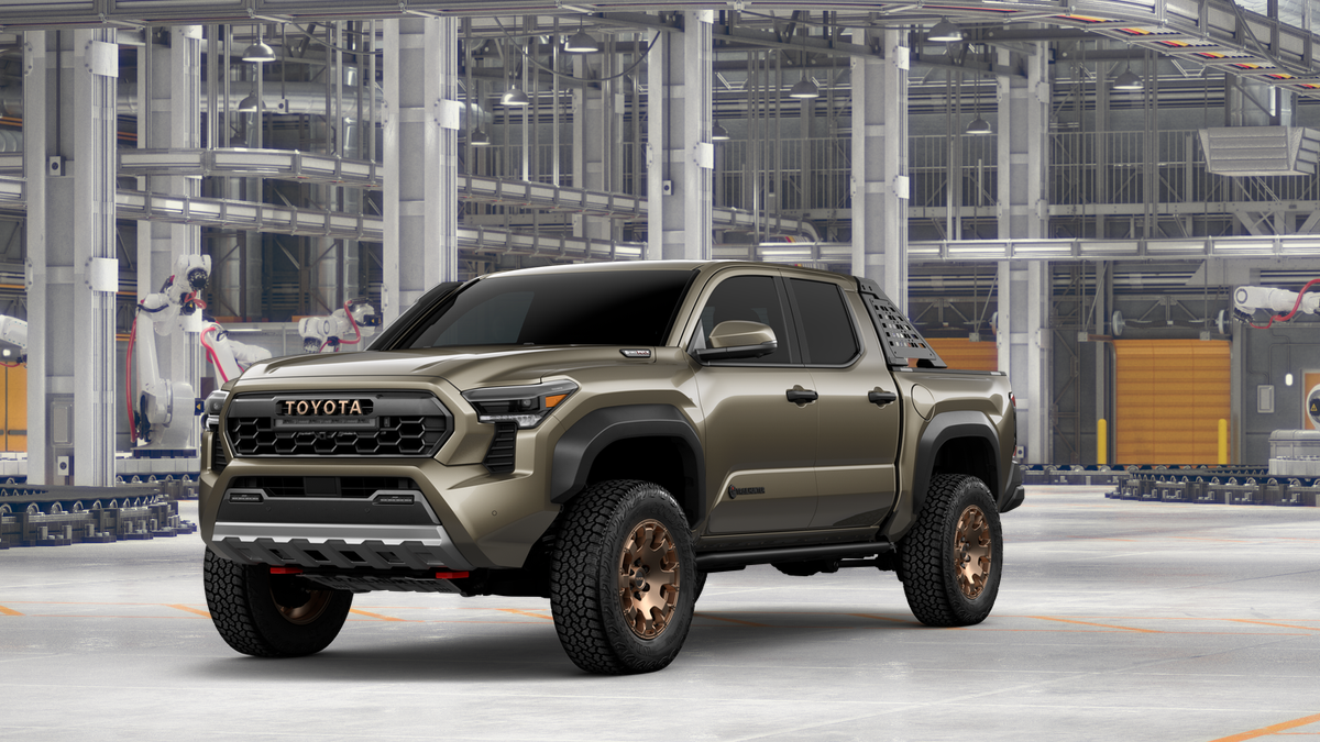 2026 Toyota Tacoma i-FORCE MAX Tacoma Trailhunter