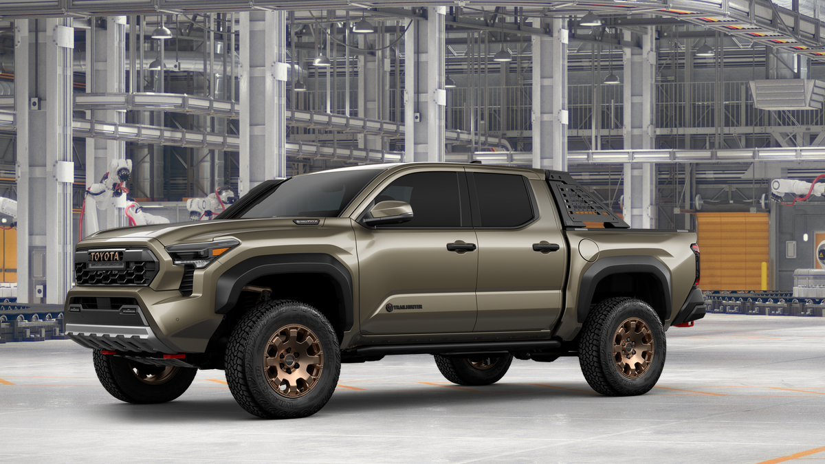 2026 Toyota Tacoma i-FORCE MAX Tacoma Trailhunter