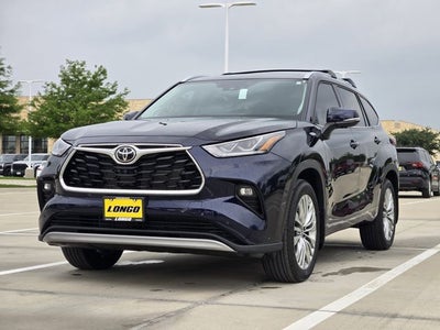 2026 Toyota Highlander Hybrid Platinum