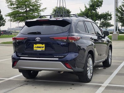 2026 Toyota Highlander Hybrid Platinum