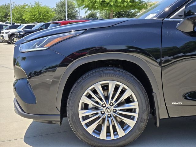 2026 Toyota Highlander Hybrid Platinum
