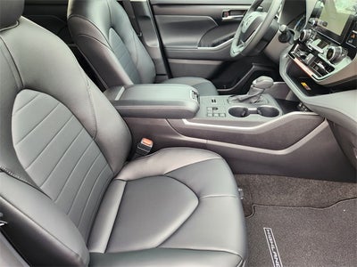 2026 Toyota Highlander Hybrid XLE