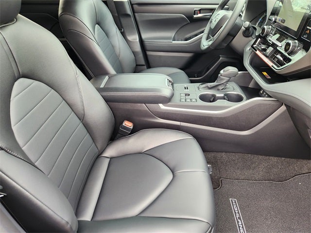 2026 Toyota Highlander Hybrid XLE