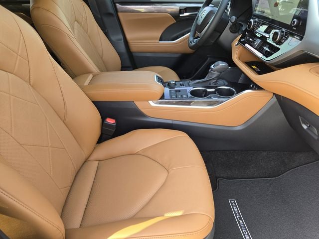 2026 Toyota Highlander Platinum