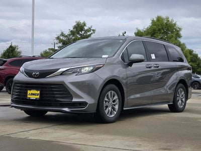 2026 Toyota Sienna LE