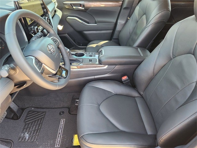 2026 Toyota Highlander Hybrid Limited