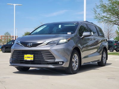 2026 Toyota Sienna XLE