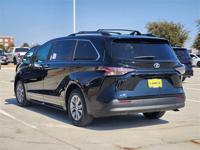2026 Toyota Sienna XLE
