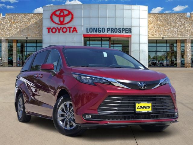 2026 Toyota Sienna XLE 8-Passenger Hybrid FWD's photo