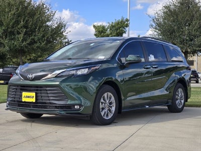 2026 Toyota Sienna XLE