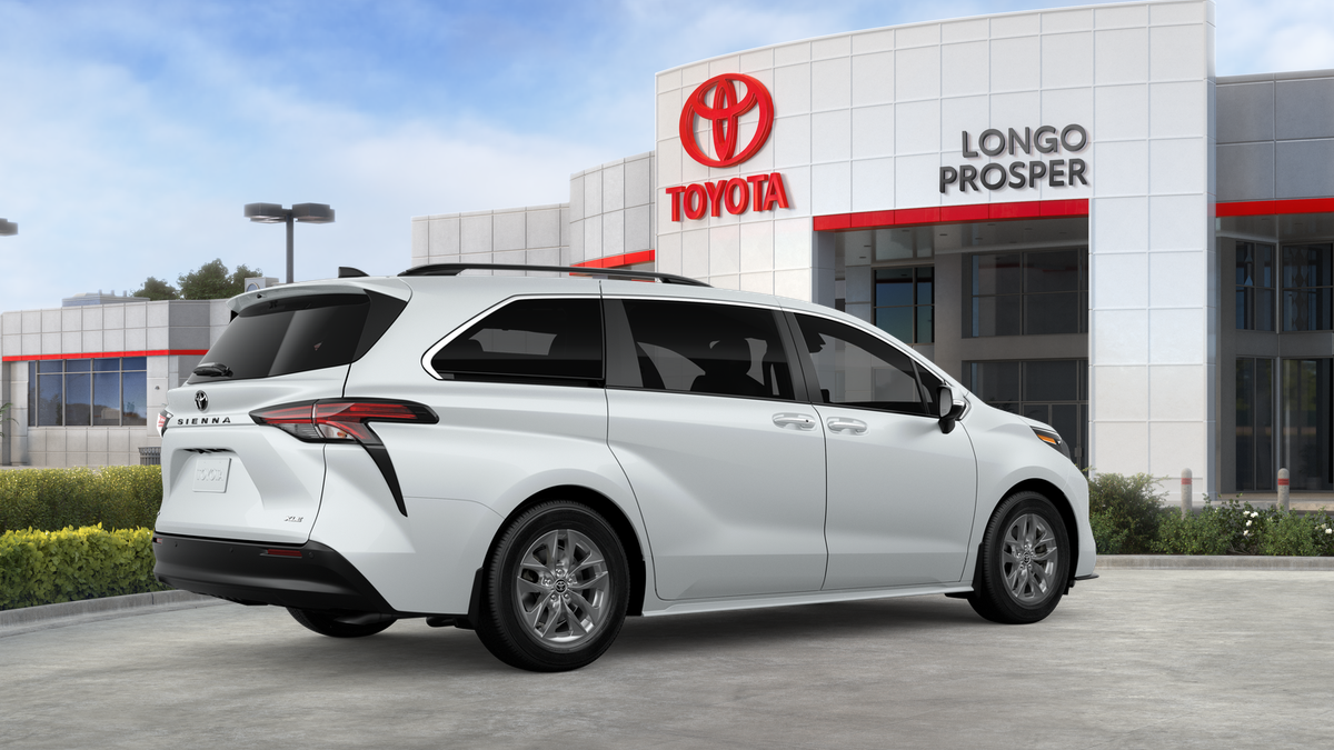 2026 Toyota Sienna XLE