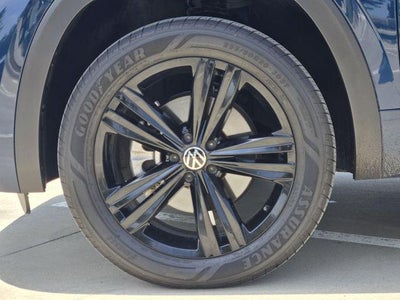 2023 Volkswagen Atlas Cross Sport 3.6L V6 SEL R-Line