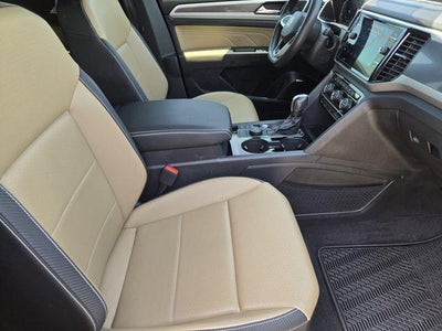 2023 Volkswagen Atlas Cross Sport 3.6L V6 SEL R-Line