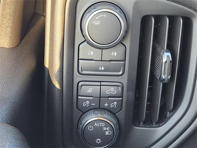 2025 Chevrolet Silverado 2500HD Custom