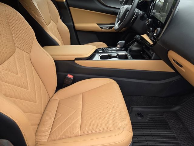 2025 Lexus NX 350h Luxury