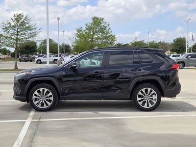 2022 Toyota RAV4 XLE Premium