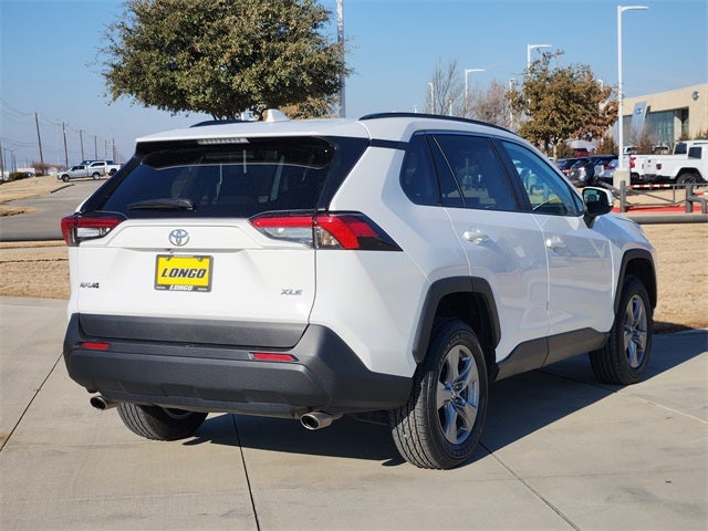 2024 Toyota RAV4 XLE