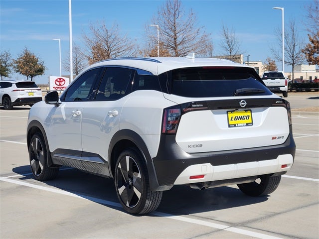 2025 Nissan Kicks SR