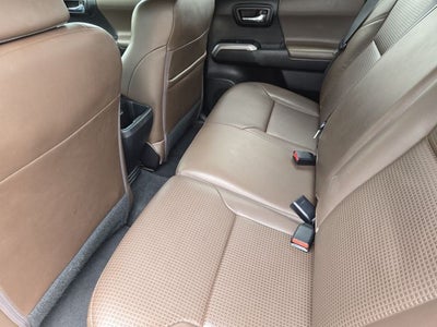 2022 Toyota Tacoma Limited V6