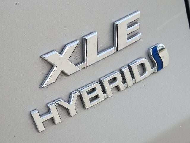 2022 Toyota RAV4 Hybrid XLE