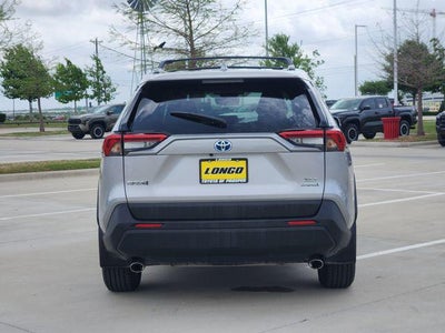2022 Toyota RAV4 Hybrid XLE