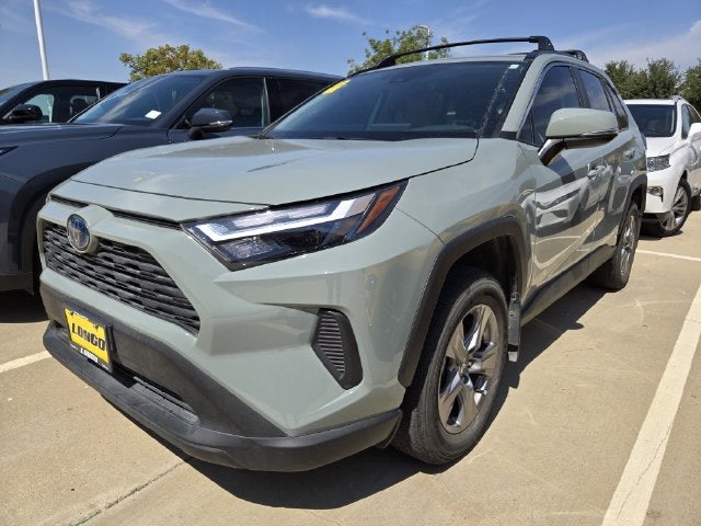 2022 Toyota RAV4 Hybrid XLE