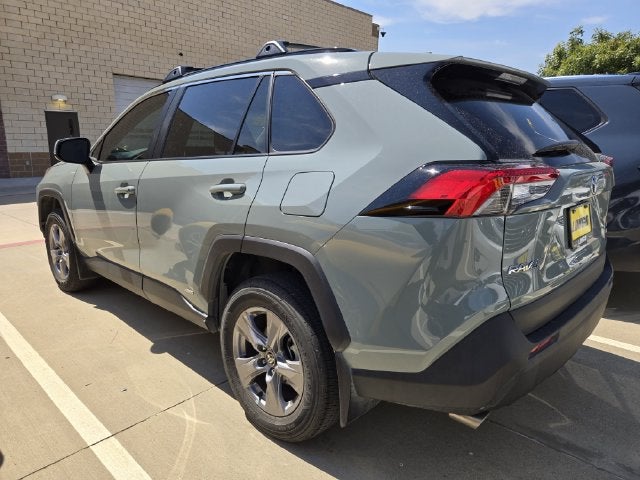 2022 Toyota RAV4 Hybrid XLE