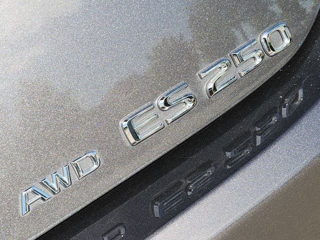 2024 Lexus ES 250