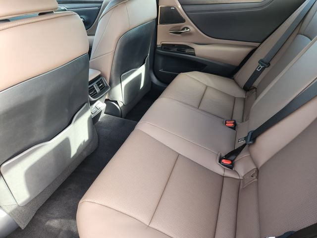 2024 Lexus ES 250