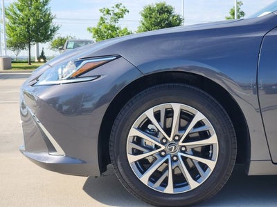 2024 Lexus ES 250