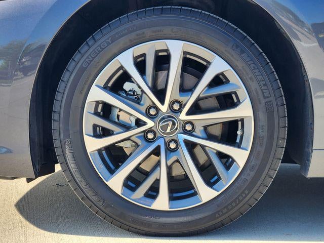 2024 Lexus ES 250