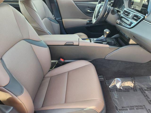 2024 Lexus ES 250
