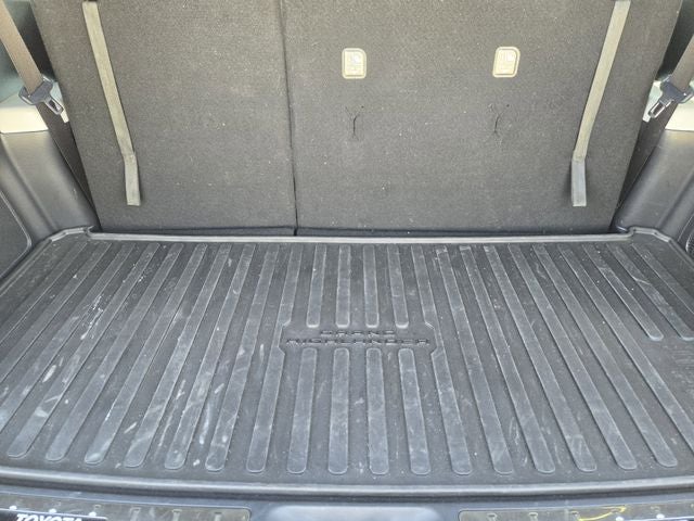 2025 Toyota Grand Highlander Hybrid Base