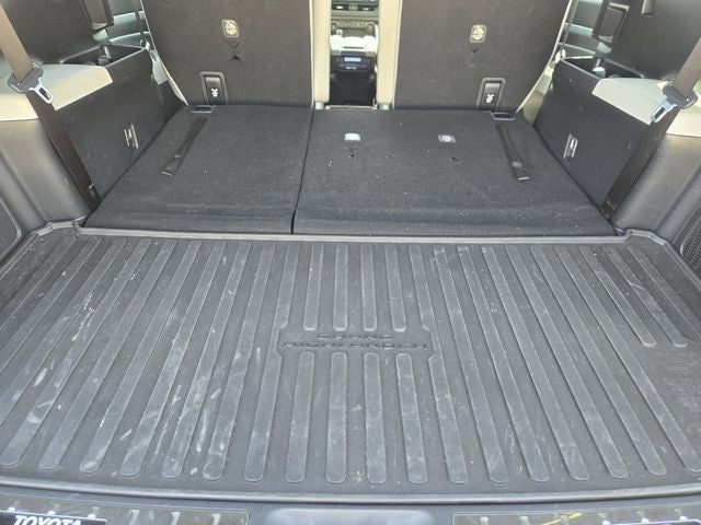 2025 Toyota Grand Highlander Hybrid Base