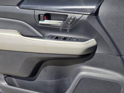 2025 Toyota Grand Highlander Hybrid MAX Platinum