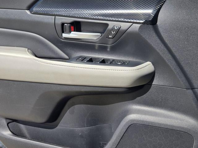 2025 Toyota Grand Highlander Hybrid MAX Platinum