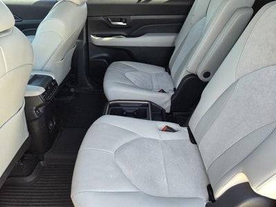 2025 Toyota Grand Highlander Hybrid MAX Platinum