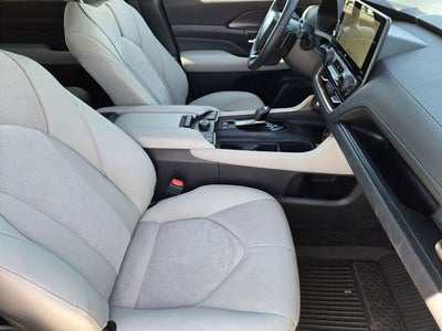 2025 Toyota Grand Highlander Hybrid MAX Platinum