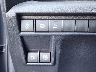 2025 Toyota Sienna XSE 7 Passenger