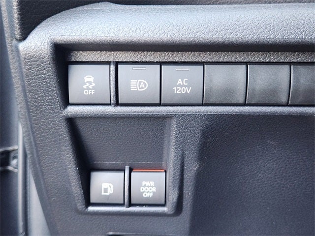 2025 Toyota Sienna XSE 7 Passenger