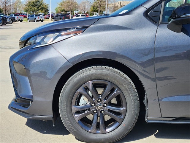 2025 Toyota Sienna XSE 7 Passenger