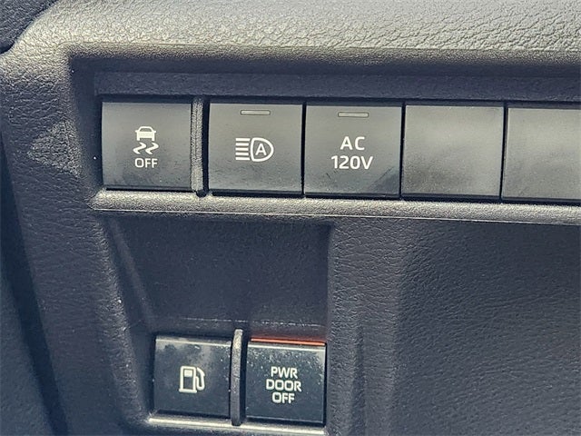 2025 Toyota Sienna Woodland Edition 7 Passenger