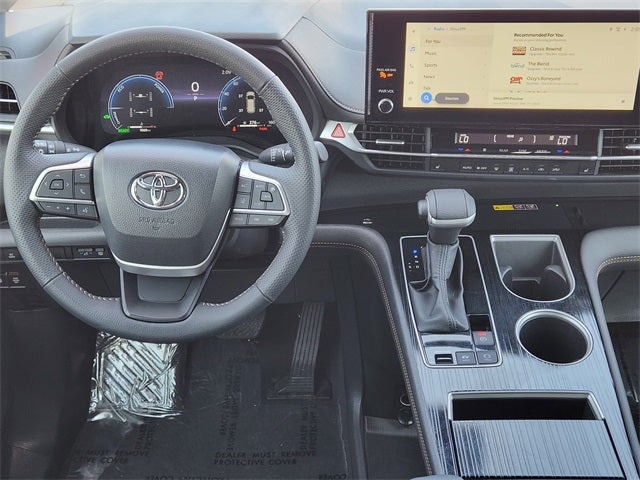 2025 Toyota Sienna Woodland Edition 7 Passenger