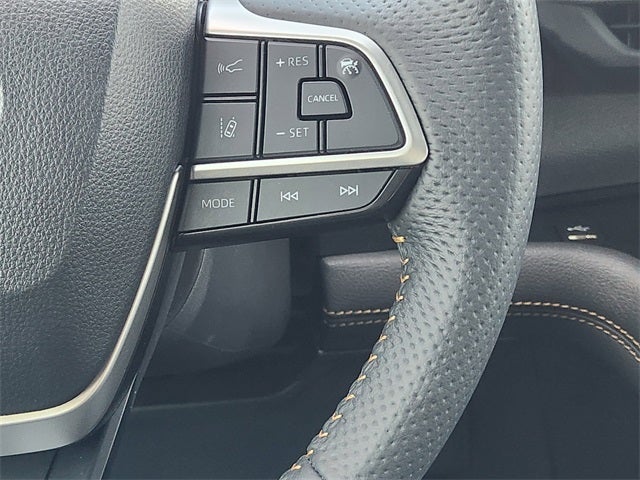 2025 Toyota Sienna Woodland Edition 7 Passenger