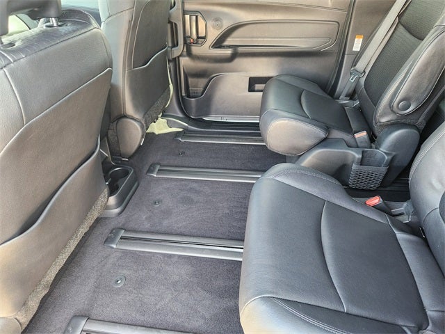 2025 Toyota Sienna Woodland Edition 7 Passenger