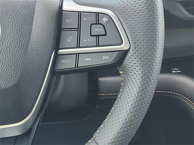 2025 Toyota Sienna Woodland Edition 7 Passenger