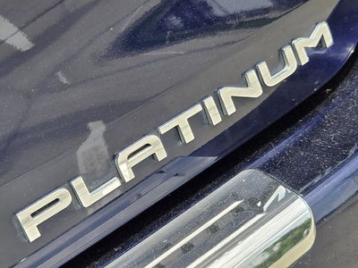 2023 Toyota Highlander Hybrid Platinum